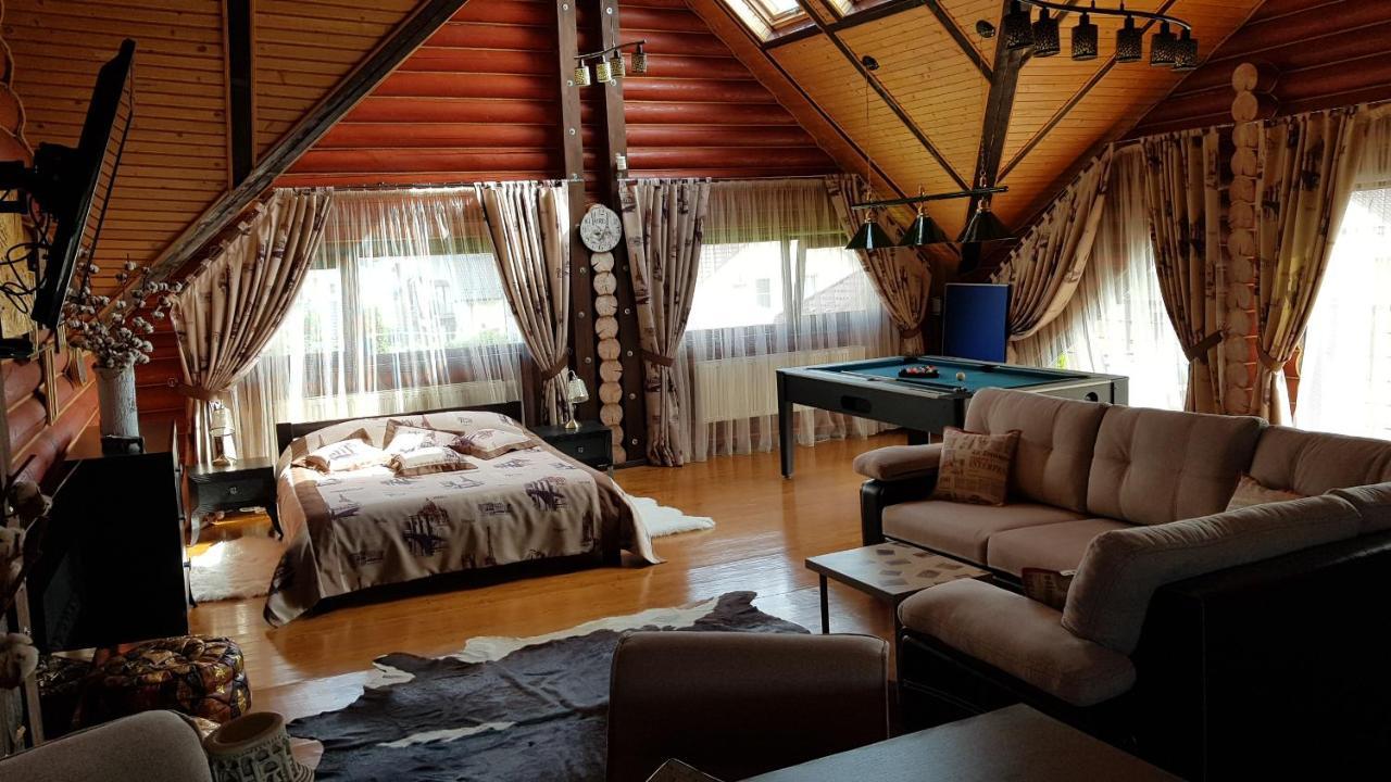 Luxury Apartments With Pool And Sauna In The Villa 切尔诺夫策 外观 照片