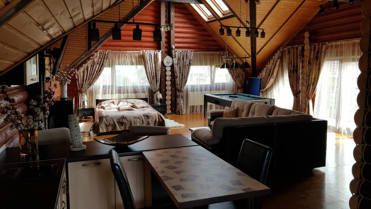 Luxury Apartments With Pool And Sauna In The Villa 切尔诺夫策 外观 照片