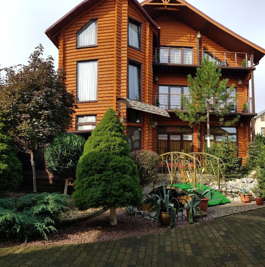 Luxury Apartments With Pool And Sauna In The Villa 切尔诺夫策 外观 照片
