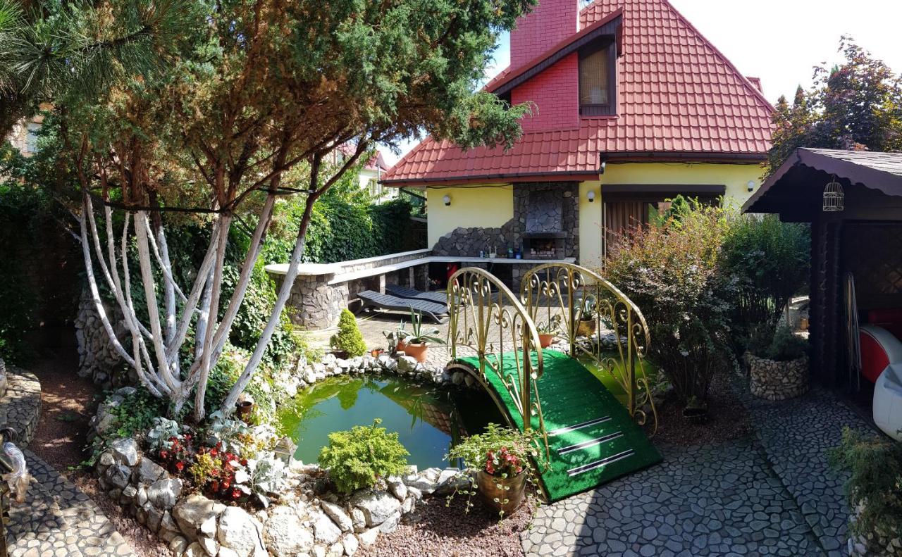 Luxury Apartments With Pool And Sauna In The Villa 切尔诺夫策 外观 照片